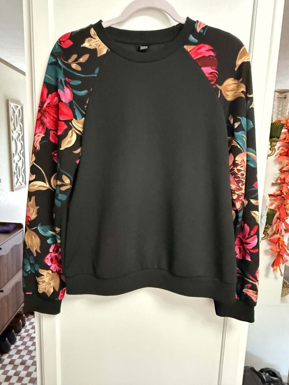 SHEIN LUNE Floral Print Raglan Sleeve Sweatshirt Black Size L